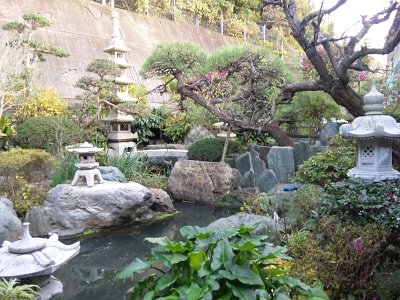 伝統的な和風庭園
